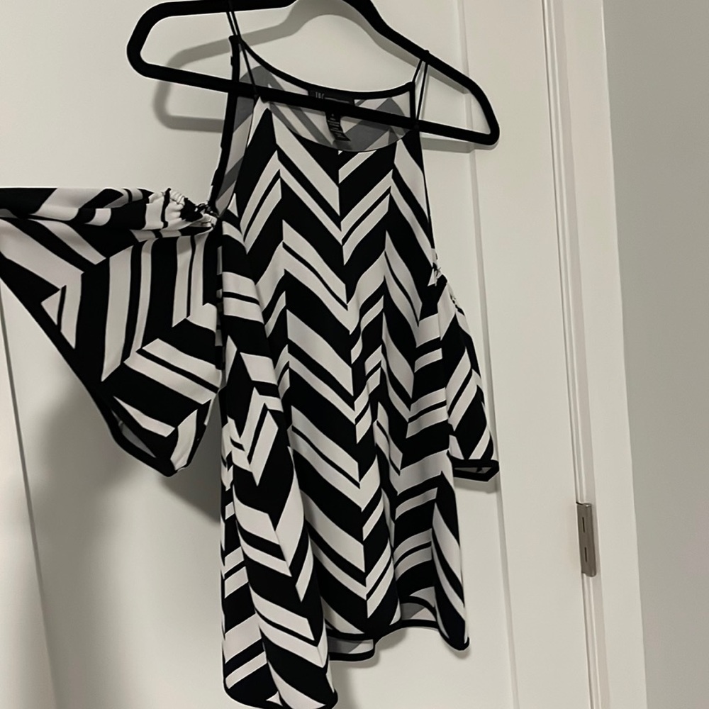 INC Medium cold shoulder, short sleeve top